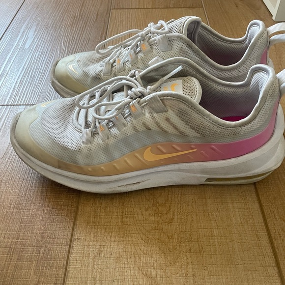 NSW Air Max Axis Athletic Shoes - Picture 6 of 7
